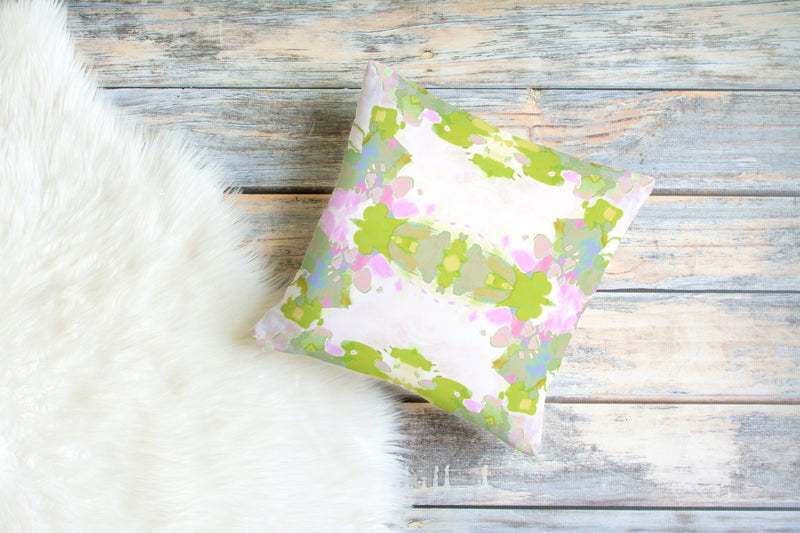 Oxford Pink Champagne Garden Pillow in Pink